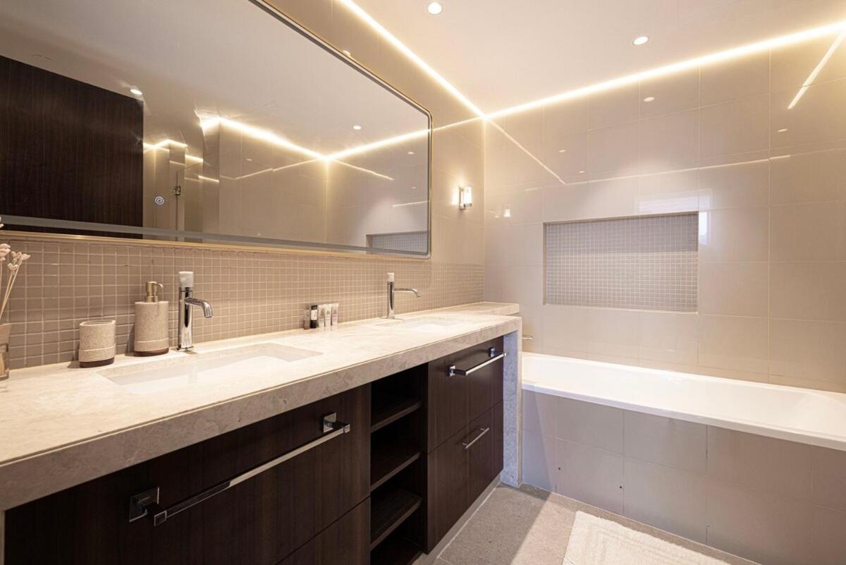 Modern Stylish 2 Bedroom With Burj Khalifa View Appartement Dubai